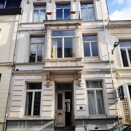 Gezellig Gerenoveerd Herenhuis In Het Centrum Apartment