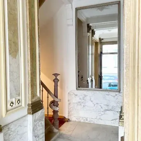 Apartment Gezellig Gerenoveerd Herenhuis In Het Centrum
